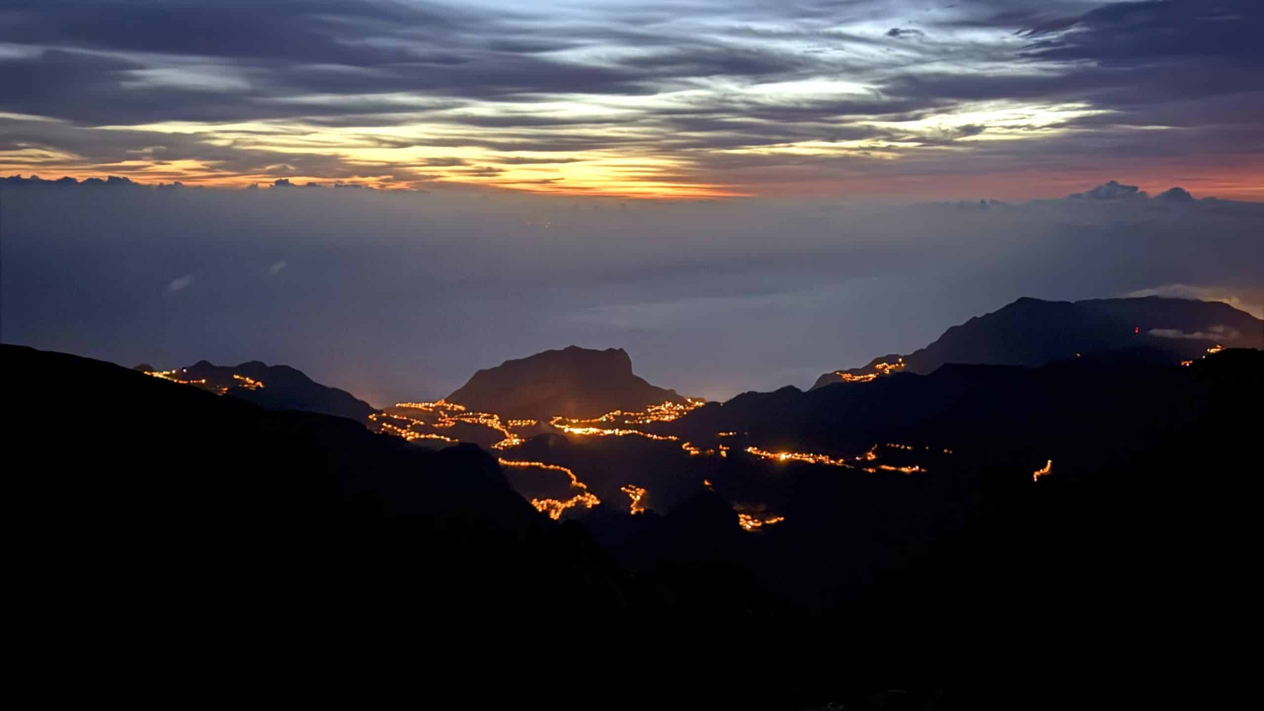 First glimpse of the sunrise on Pico do Arieiro
